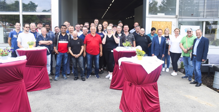 Gruppenfoto mit einem Großteil der Fahrerinnen und Fahrer © Jugend am Werk