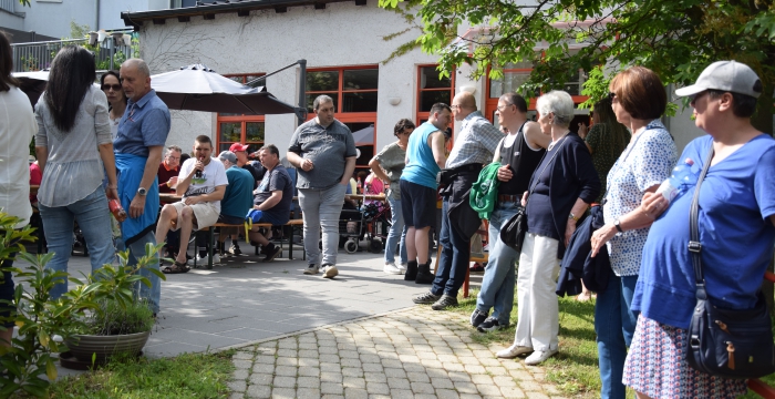Sommerfest Hochstraße 2023, Publikum © Jugend am Werk