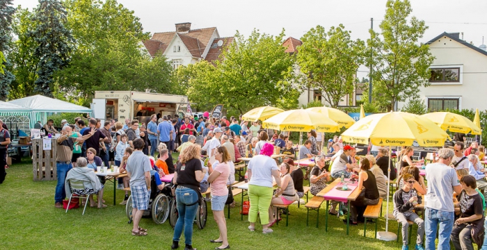 Blick auf das Sommerfest in der Elisenstraße © Christian Mikes