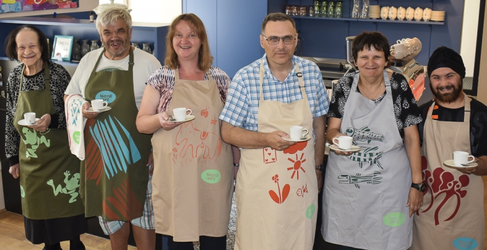 Cafegruppe im Galeriecafe werd:art © Jugend am Werk
