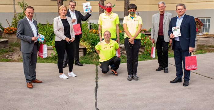 Gruppenbild mit Stadtrat Hacker © Gregor Neupert
