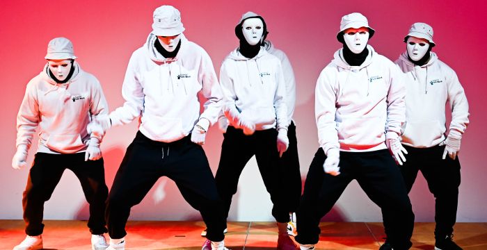Freestyle HipHop mit Special Dance Crew © Jugend am Werk