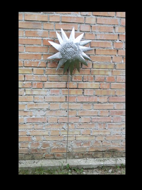 Metallblume © Jugend am Werk