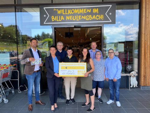 Gruppenfoto von der Spende Billa Neulengbach an Jugend am Werk © Jugend am Werk