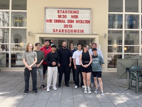 Gruppenfoto der Jugendjury 2024 © Clara Schermer