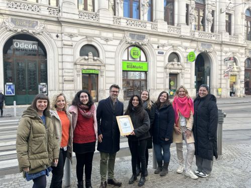 Gruppenbild Auszeichnung Partnerbetrieb 2025, dennree Naturkost GmbH © Jugend am Werk