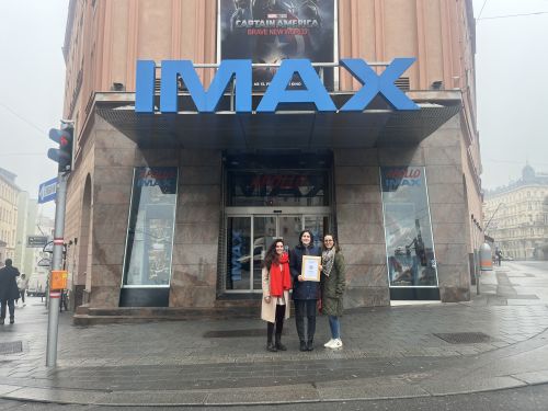 Gruppenbild Auszeichnung Partnerbetrieb 2025, Cineplexx Apollo © Jugend am Werk