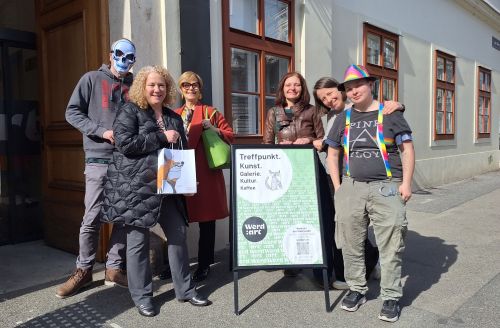 Gruppenfoto mit ANCOR vor der Tagesstruktur Im Werd © Jugend am Werk