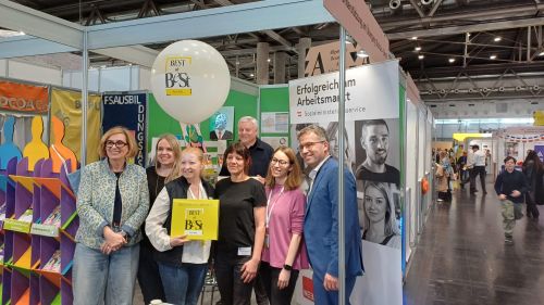 Auszeichnung des NEBA-Standes auf der Messe BeSt 2025 © Jugend am Werk