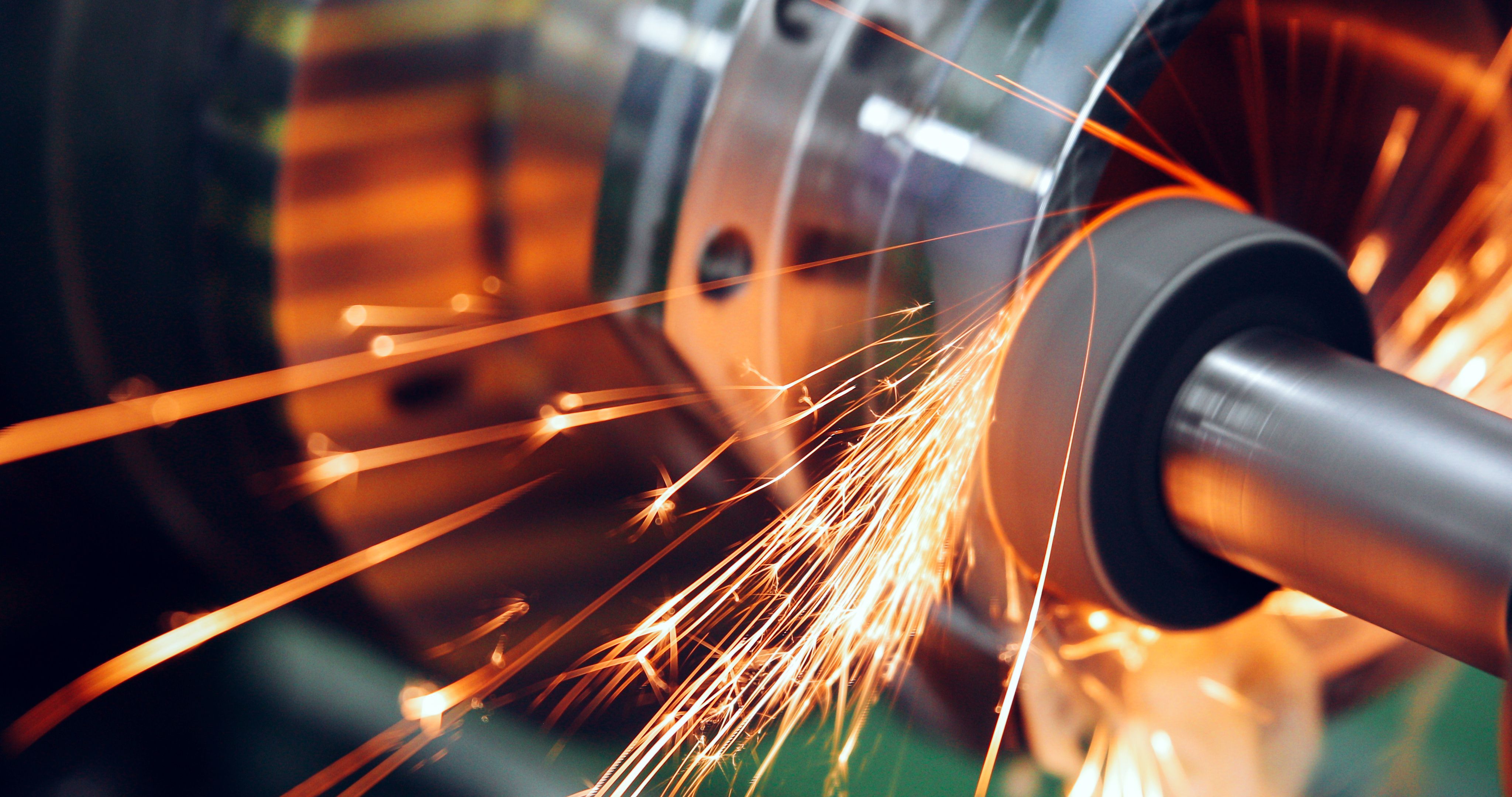 Ausbilder:in im Metallbereich © Shutterstock