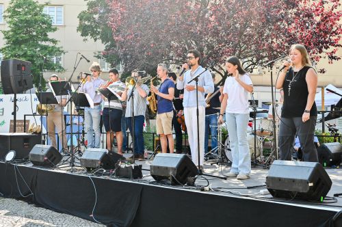 Blick auf die Lehrlinge beim Abschlusskonzert in Wien 16 © Jugend am Werk