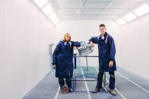 Bild: Lackiertechnik © Valerie Voithofer