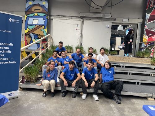 Gruppenfoto mit allen beteiligten Personen © Jugend am Werk