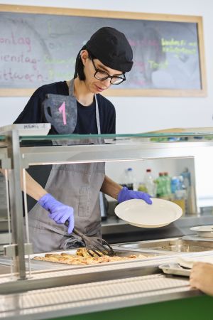 Küchenarbeit © Kollektiv Fischka / fischka.com Küchenarbeit © Kollektiv Fischka / fischka.com