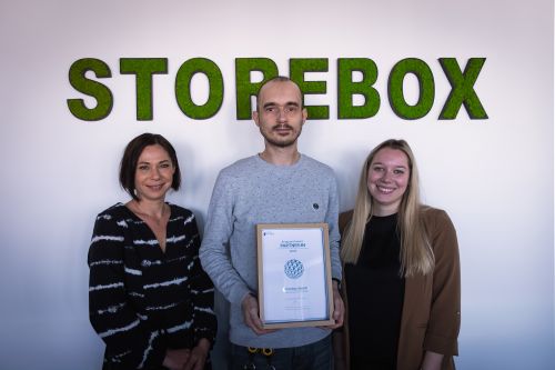 Gruppenfoto Auszeichnung Partnerbetrieb 2026, Storebox GmbH © Jugend am Werk