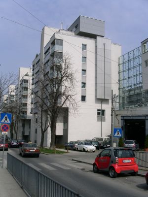 Blick auf die Wohnhausanlage Montleartstraße © Jugend am Werk