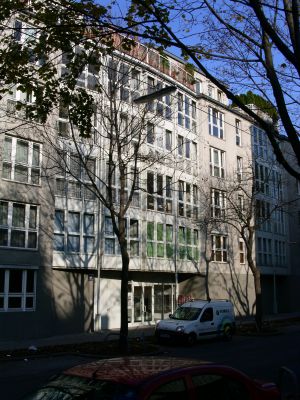 Blick auf die Wohnhausanlage Inzersdorfer Straße © Jugend am Werk