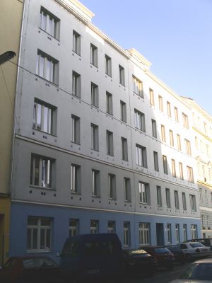 Blick auf das Wohnhaus in der Salzachstraße © Jugend am Werk