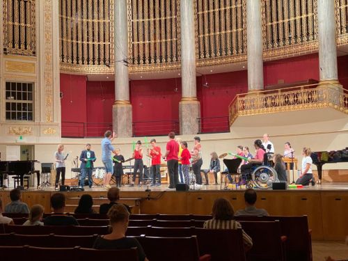 Bühnenauftritt mit Musik im Wiener Konzerthaus © Jugend am Werk