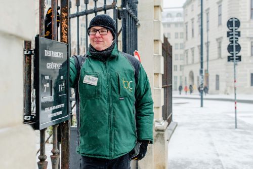 Mitarbeiter der Bundesgärten im Burgarten © Kollektiv Fischka / fischka.com