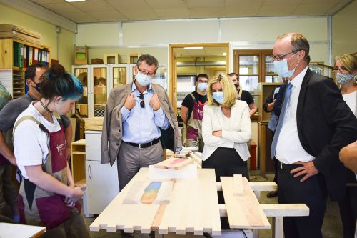 Standortanwalt Biach in der Holzwerkstätte © Jugend am Werk