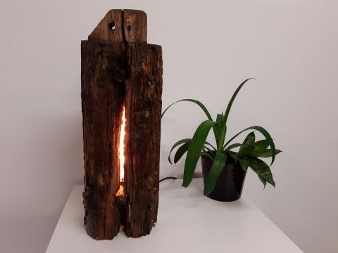 Schwemmholzlampe ein © Jugend am Werk